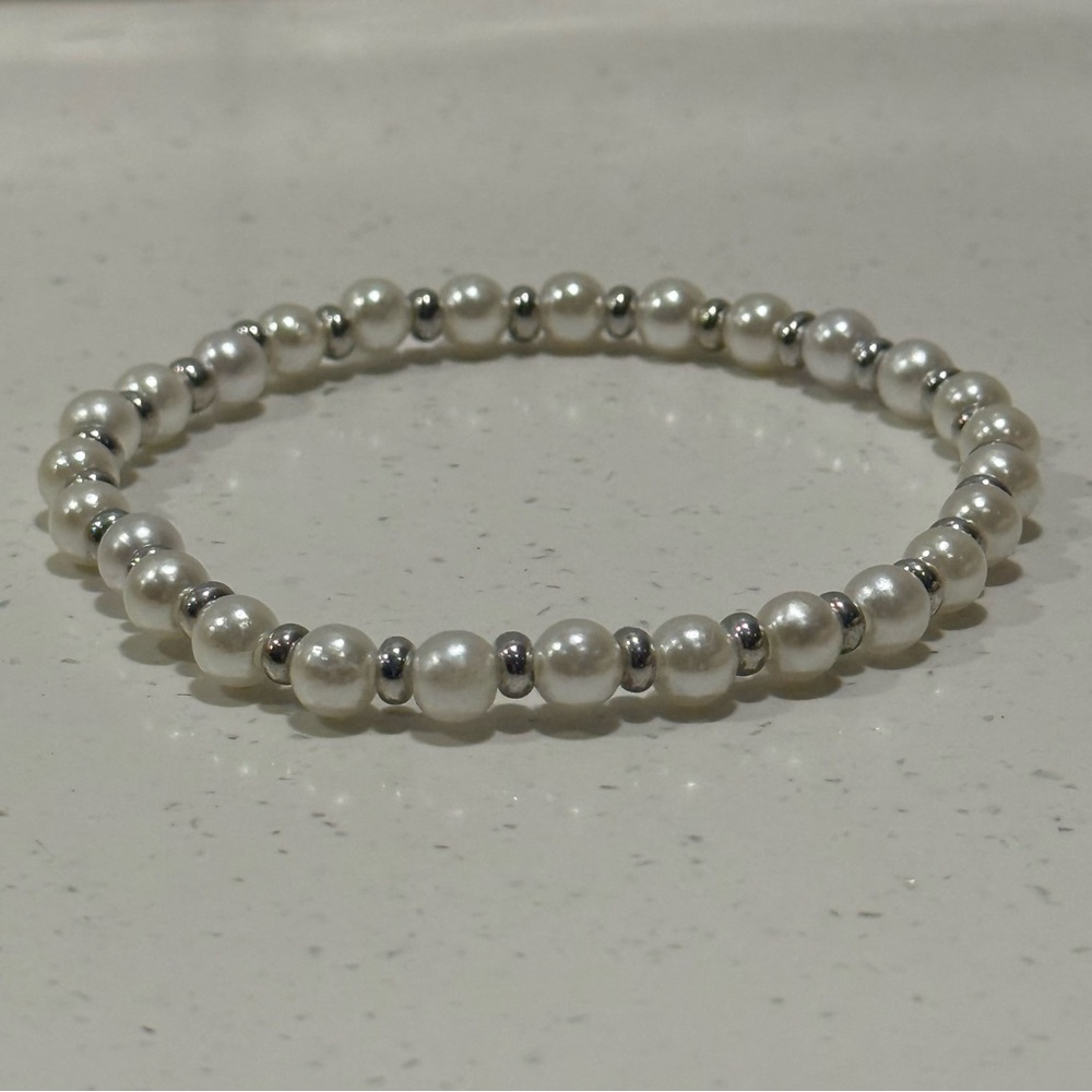 🎁 FREE W PURCHASE- Faux Pearl & Beaded Bracelet